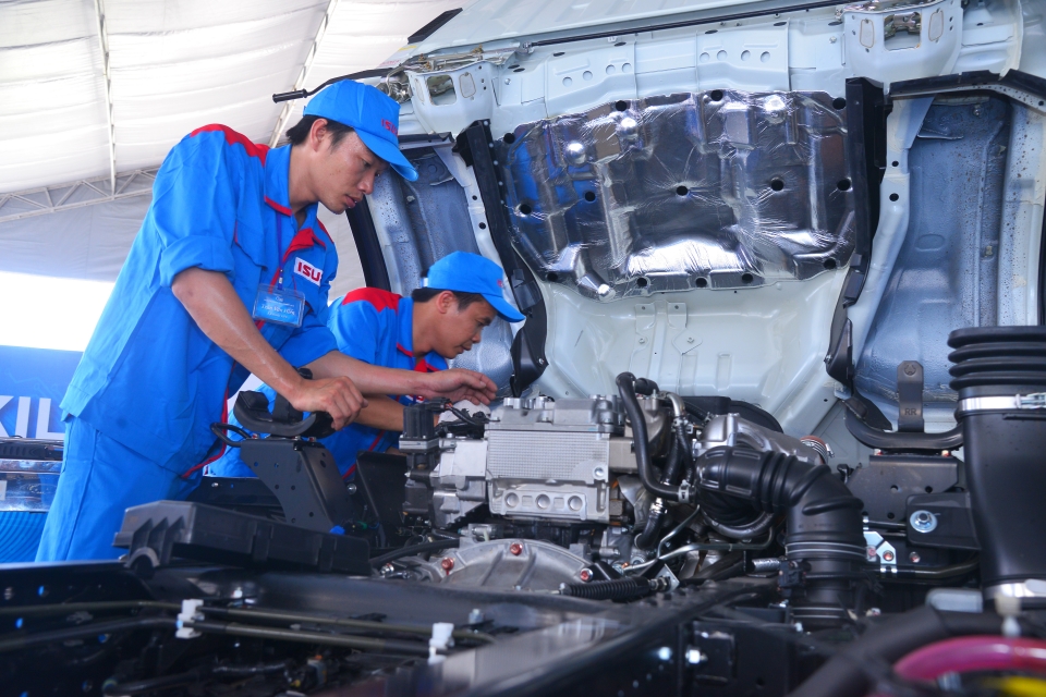 Bảo dưỡng phụ tùng ô tô Isuzu Mu-X Bảo dưỡng phụ tùng ô tô Isuzu Mu-X